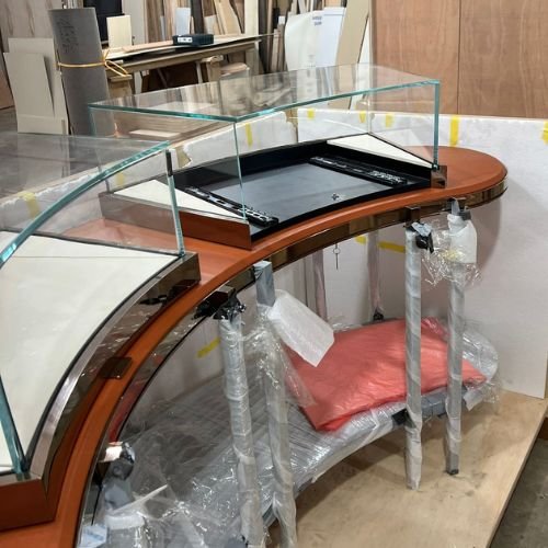 Display gallery_PVB tempered glass display WIP image