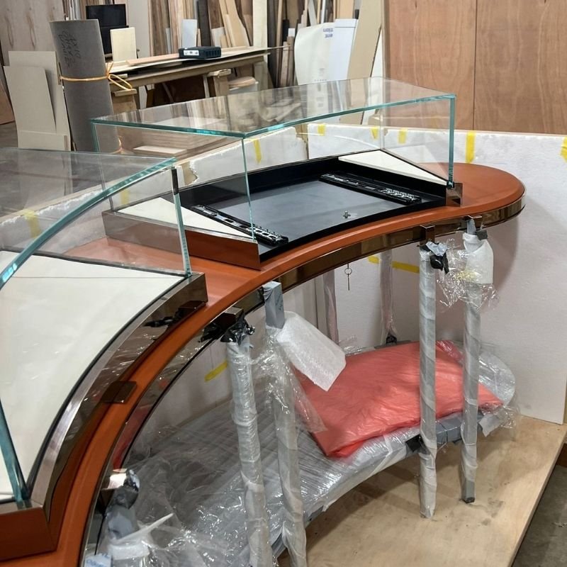 PVB laminated tempered glass display image PVB laminated tempered glass display image
