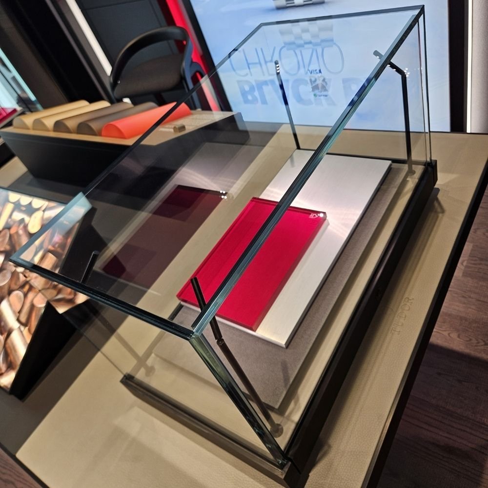Tempered SGP laminated glass display