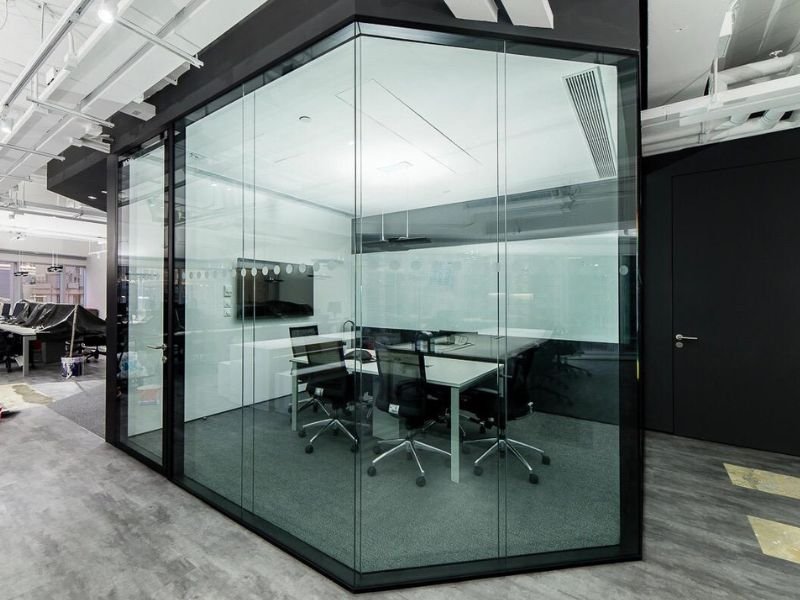 tempered glass black border meeting room