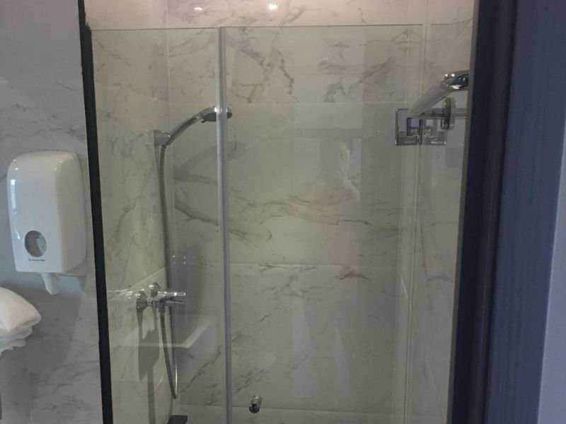 tempered glass shower screen